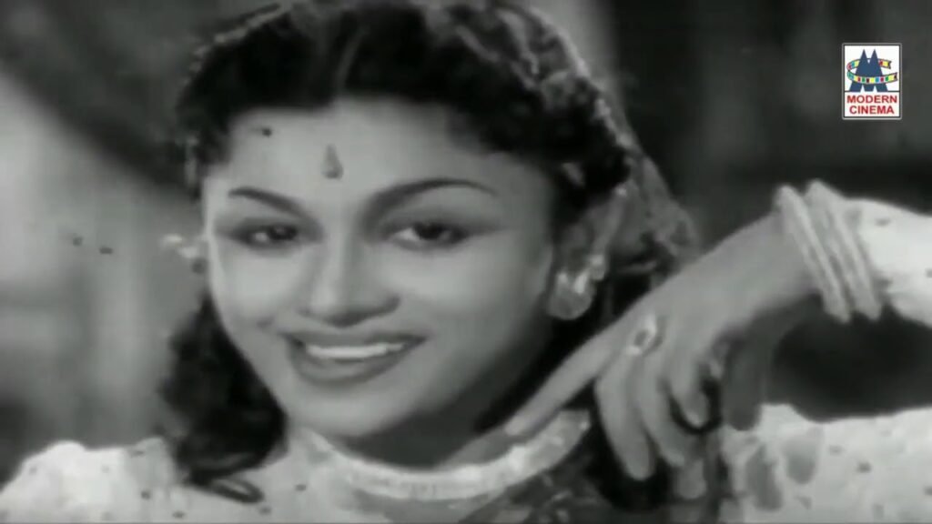 Ennai Paraai En Kannai