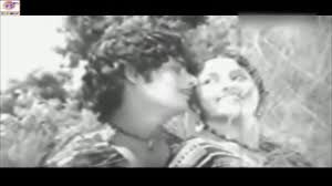 Melae Vaanam Keezhe Bhoomi