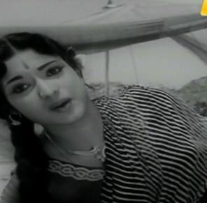 Pandhal Irundhaal Kodi Padarum
