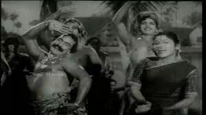 Seemaikku Poi Padichavaru